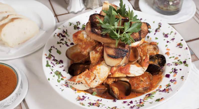 Order Cioppino Rosso food online from Caffe Sport store, San Francisco on bringmethat.com