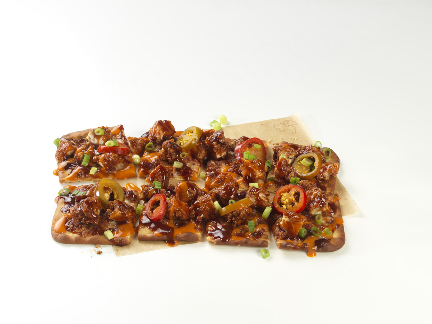 Order Honey BBQ Boneless Bar Pizza food online from Buffalo Wild Wings Grill & Bar store, Canal Winchester on bringmethat.com