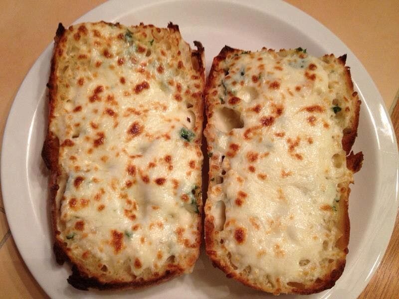 Order Garlic Bread with Mozzarella Cheese - Side food online from Pizza Chief store, Ventura on bringmethat.com