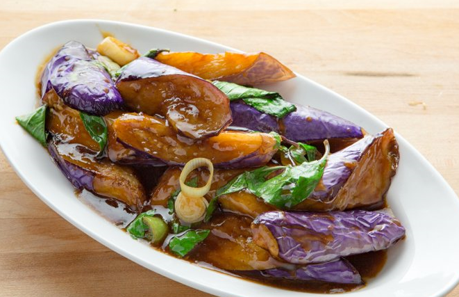 Order Eggplant with Basil food online from Canaan Restaurant Chinese Cuisine store, West Covina on bringmethat.com