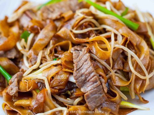 Order 112. Beef Chow Fun food online from June Heng store, Streamwood on bringmethat.com