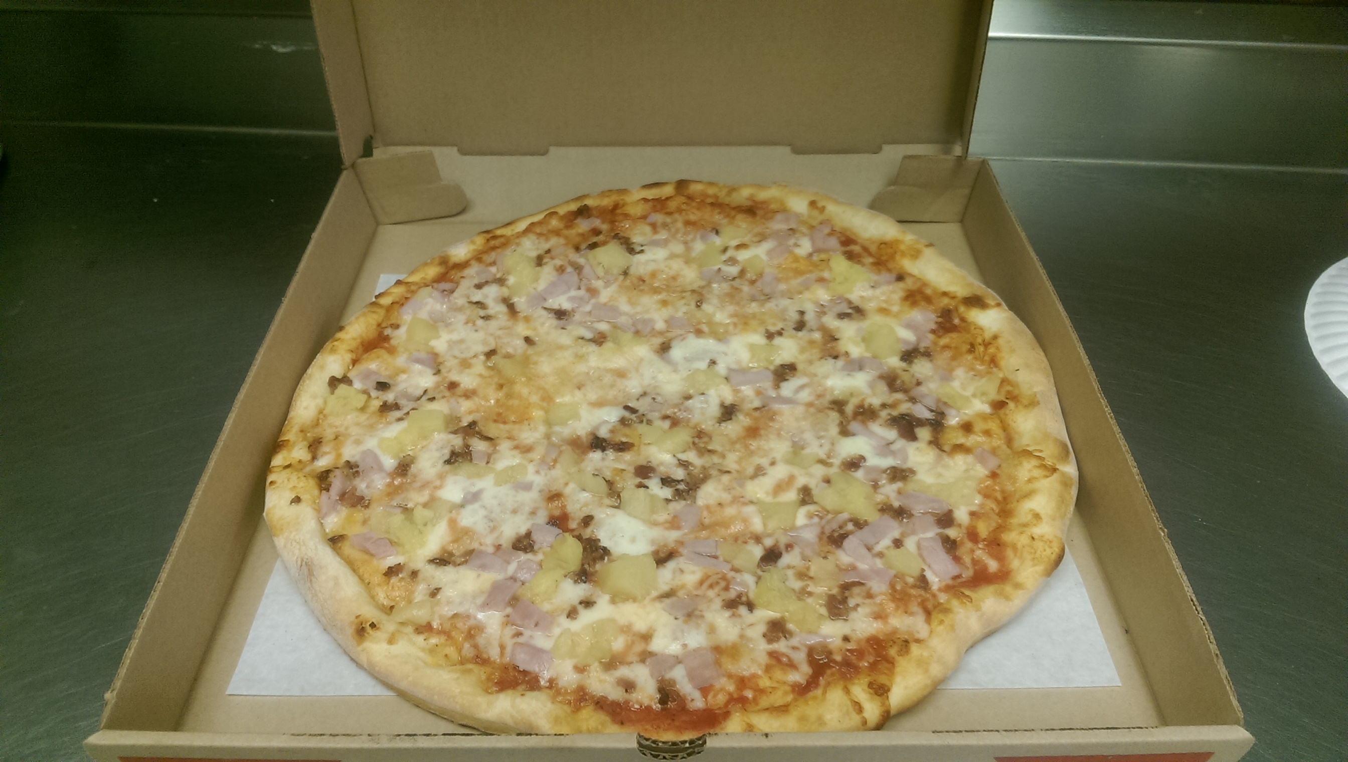 Order Hawaiian Pizza food online from Pizzarelli's Pizza store, Scarsdale on bringmethat.com