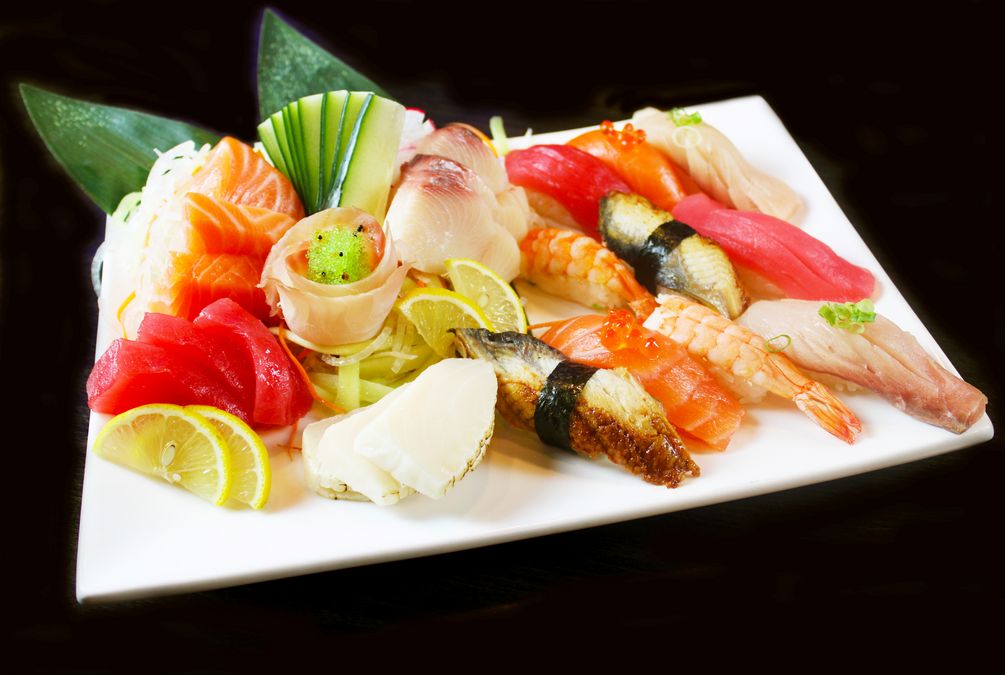 Order Sushi & Sashimi Omakase Special food online from Akaya Sushi, Izakaya & Ramen store, Richardson on bringmethat.com