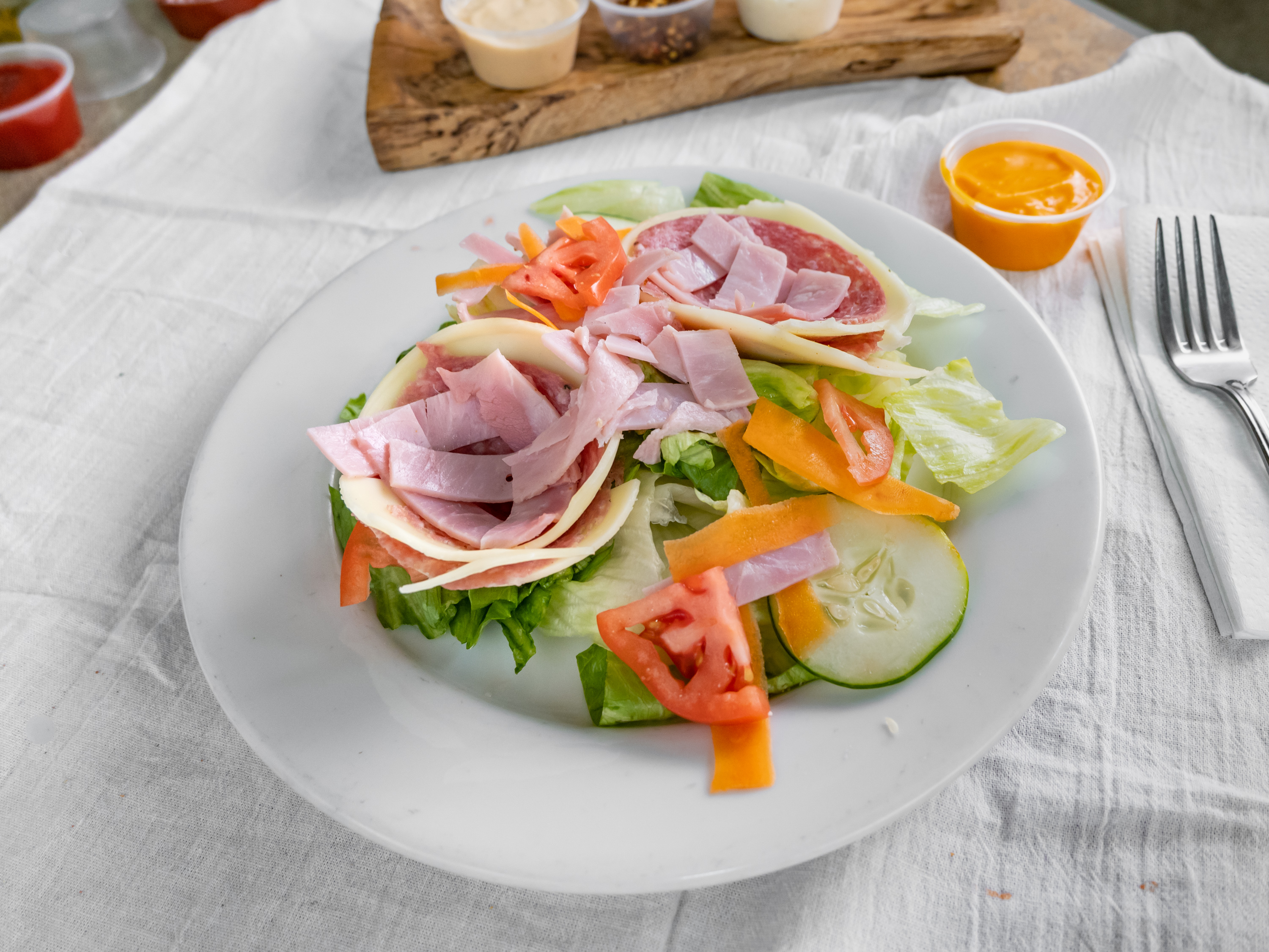 Order Chef's Salad food online from Enzo's Pizzeria store, Langhorne on bringmethat.com