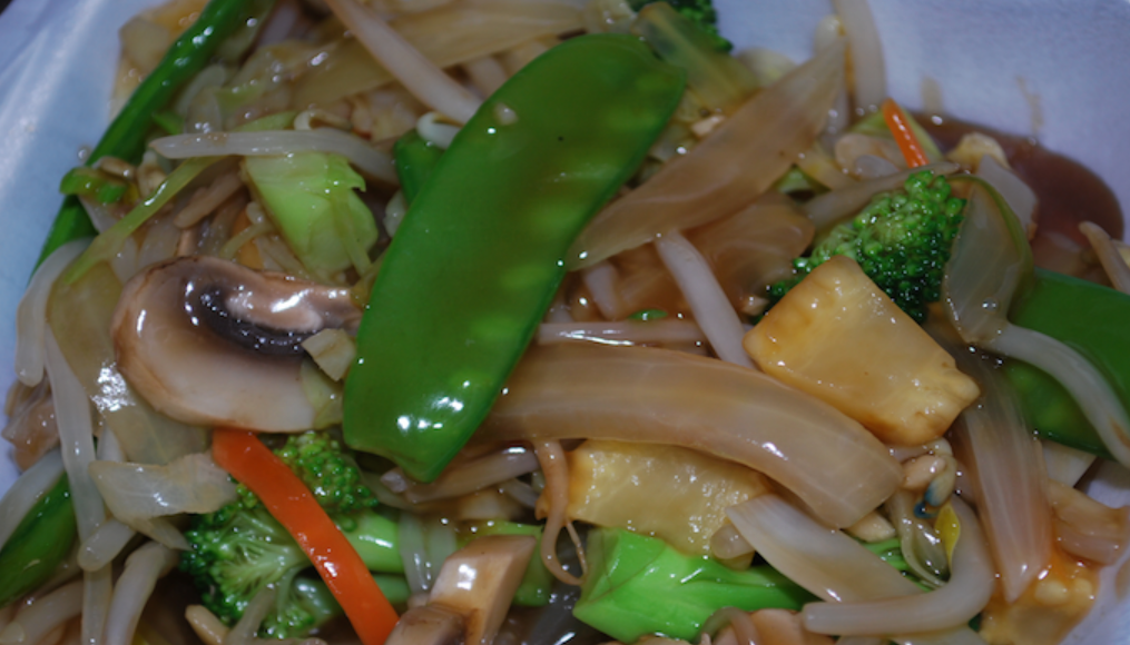 Order 52. Vegetable Chow Mein food online from Asianchef store, Tulsa on bringmethat.com