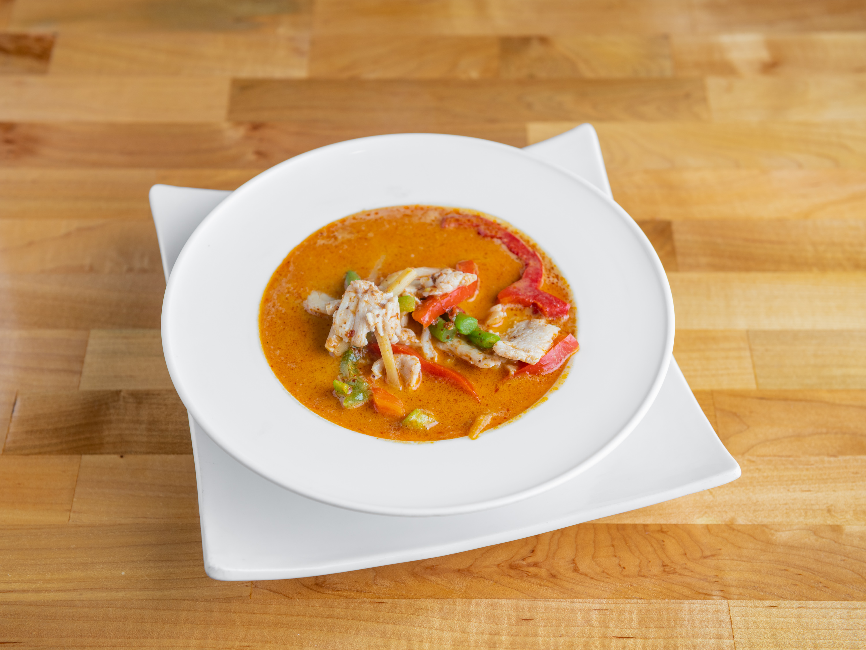 Order Red Curry Lunch food online from Mint Thai Kitchen store, Houston on bringmethat.com