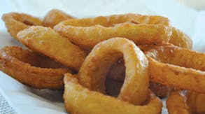 Order Onion Rings - Appetizer food online from Bella Napoli Pizza-Stratford store, Stratford on bringmethat.com
