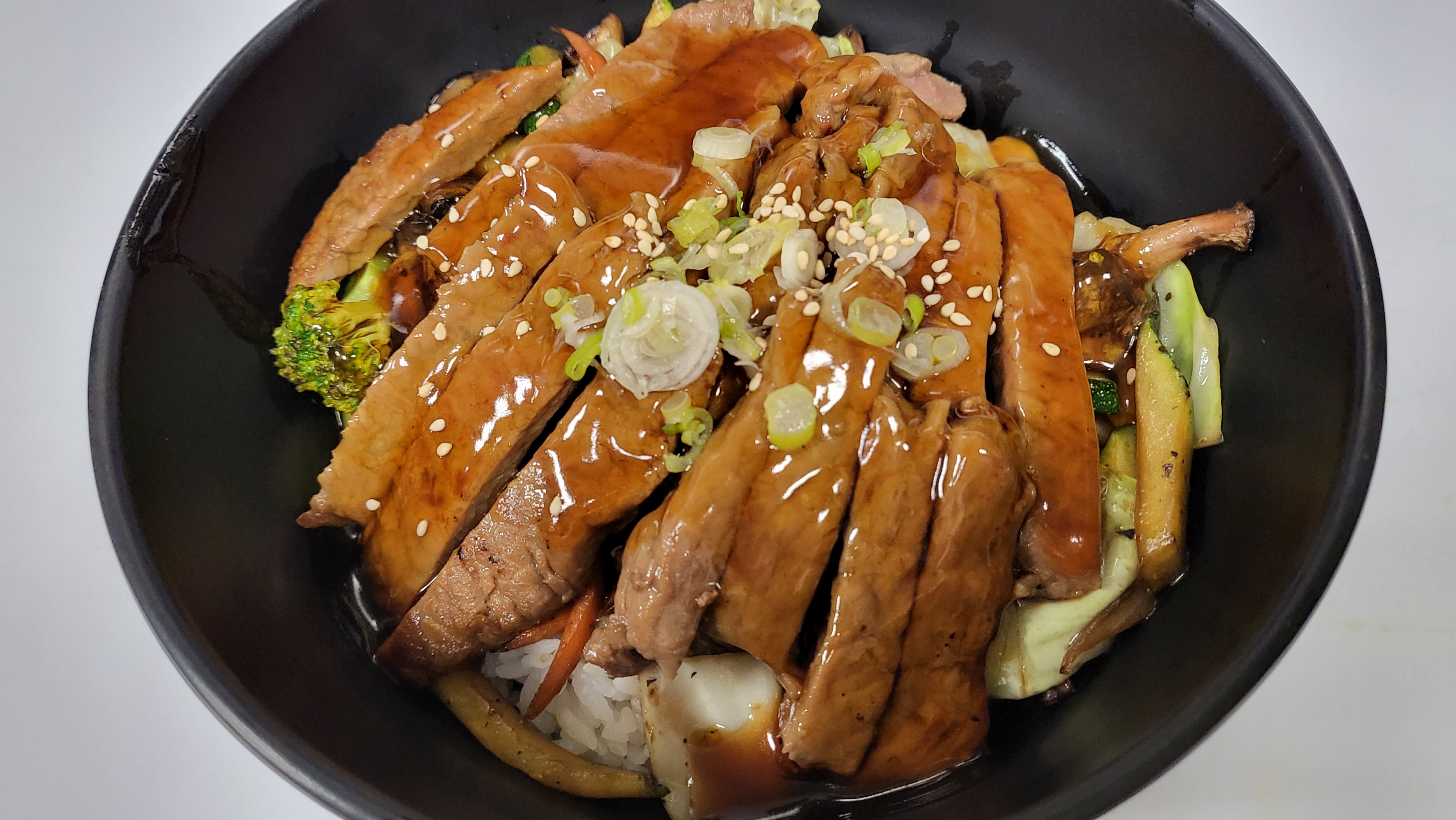 Order Chicken Teriyaki Bowl food online from Sushi Tanuki store, Las Vegas on bringmethat.com