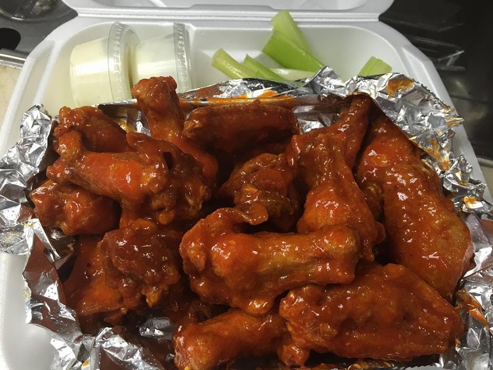 Order Buffalo Wings - 6 Pieces food online from Southside Pizza store, Philadelphia on bringmethat.com