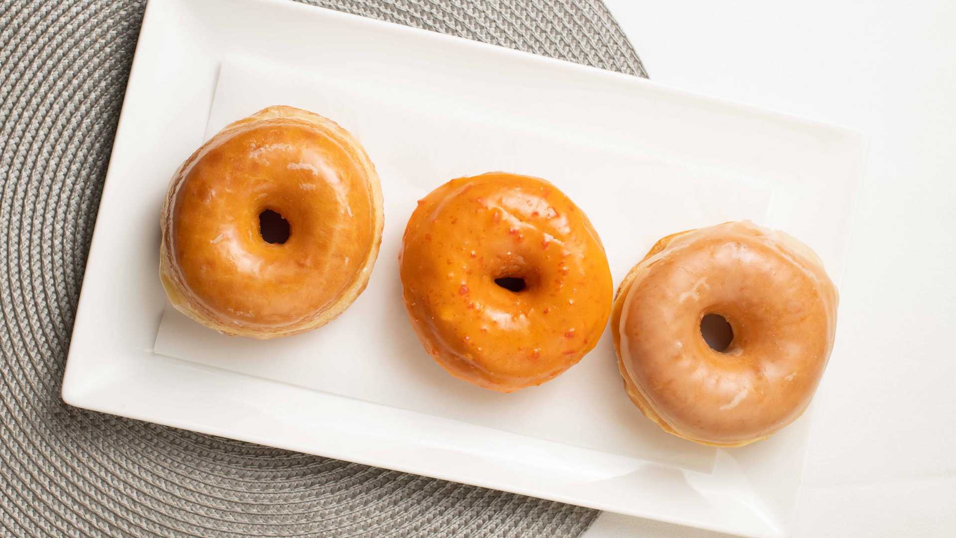 Order Maple Ice Glazed Donut food online from country donutz store, Salisbury on bringmethat.com