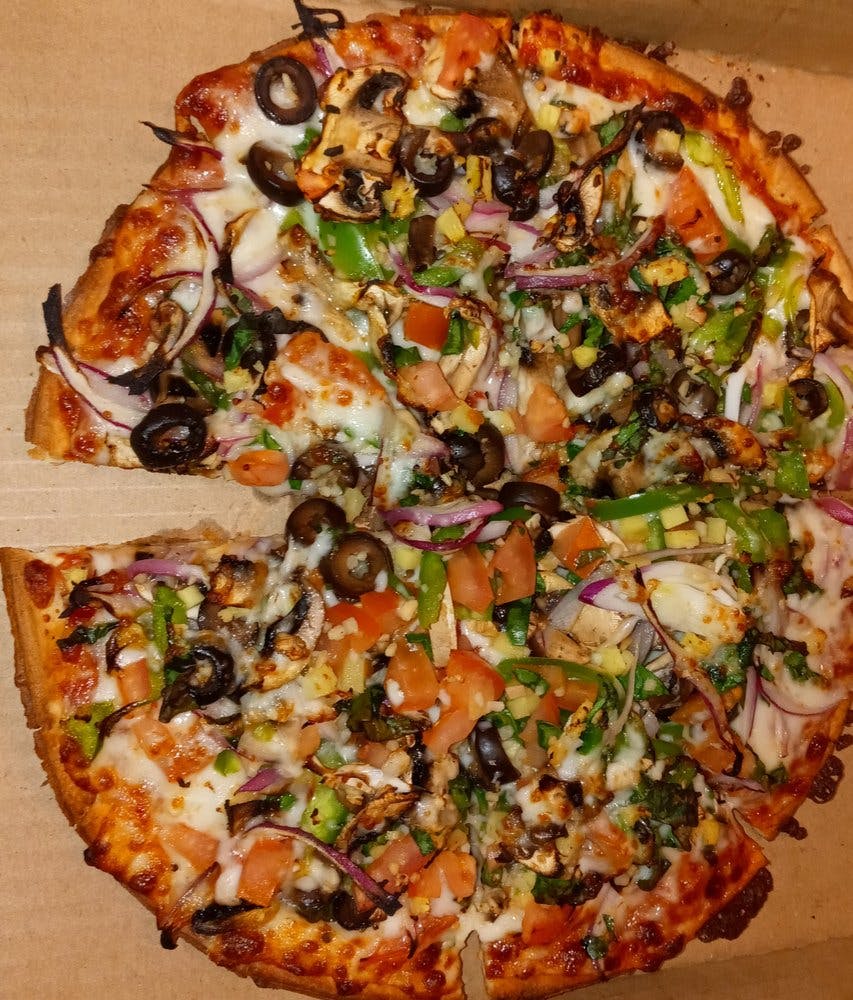 Order Indian Specialty Pizza - Medium 12" (8 Slices) food online from 5 Star Pizza Visalia store, Visalia on bringmethat.com