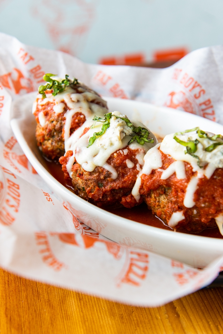 Order Meatballs food online from Fat Boy Pizza store, Metairie on bringmethat.com