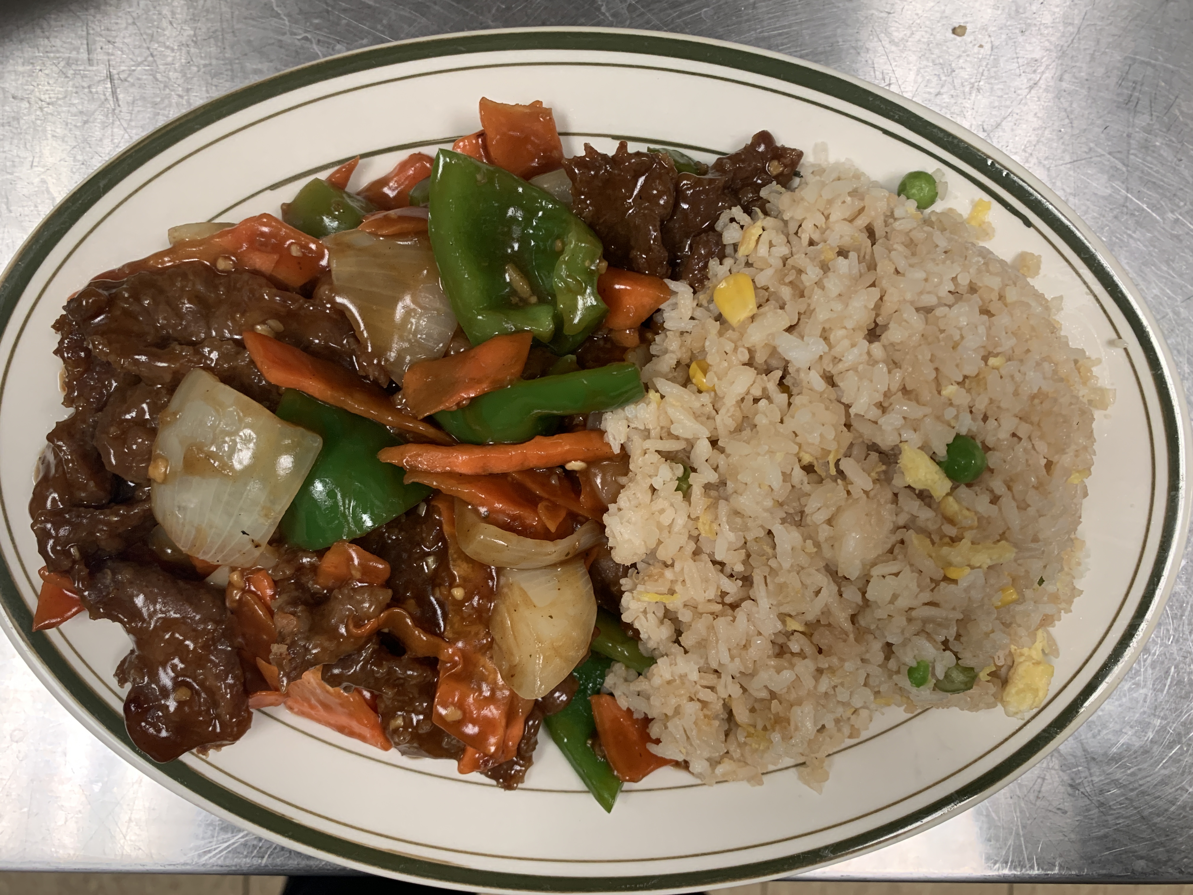 Order Green Pepper Beef  food online from Ming Wah store, Moline on bringmethat.com