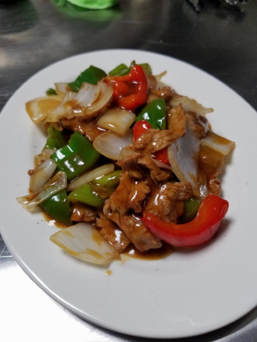 Order F4. Pepper Steak food online from China Island Asian Grill store, Flower Mound on bringmethat.com