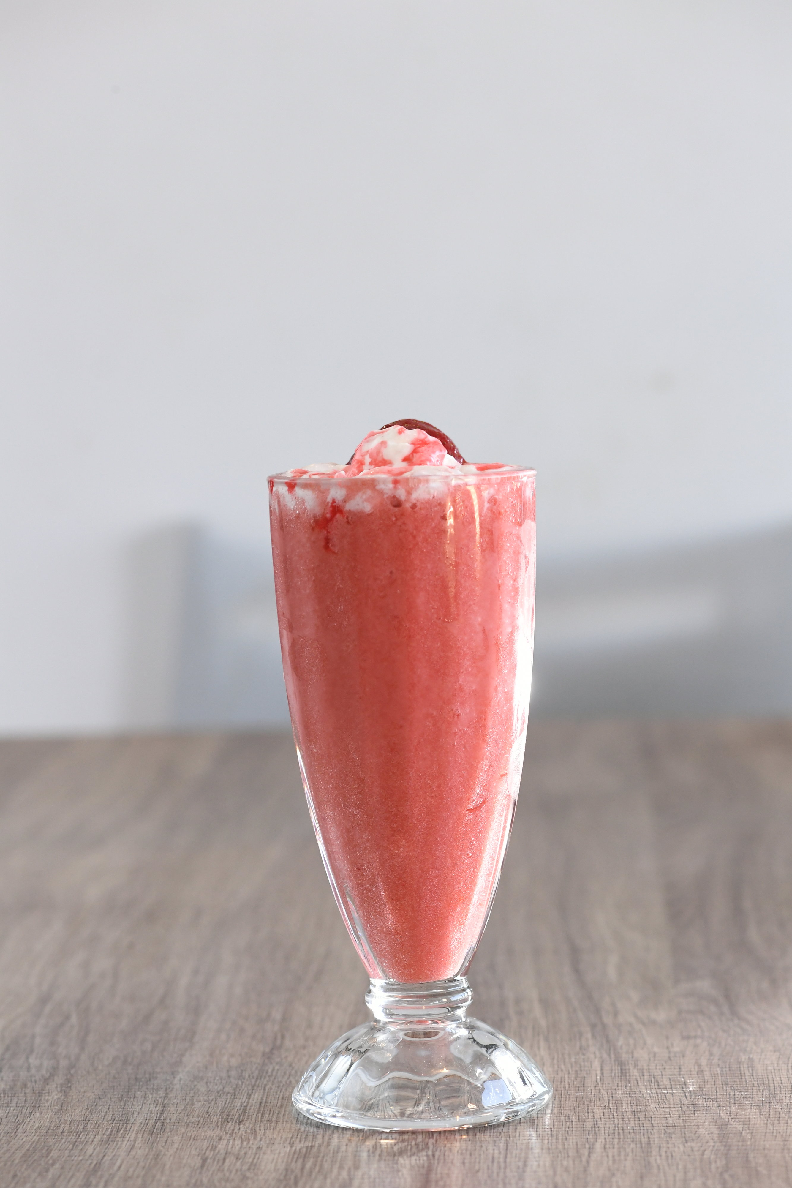 Order Strawberry Smoothie food online from Kababchi Grill store, San Antonio on bringmethat.com