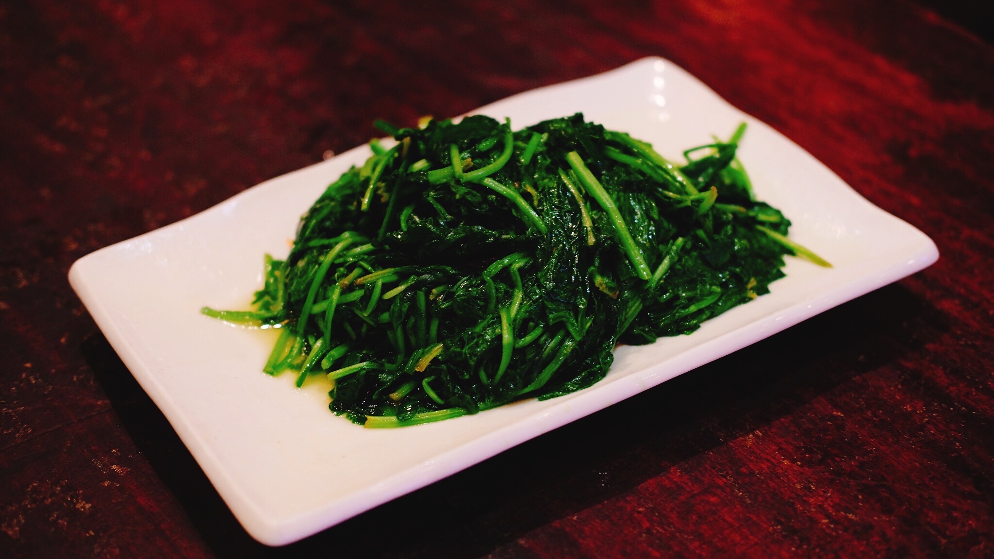Order 93. Spinach w. Fresh Garlic food online from Ollie's Sichuan store, New York on bringmethat.com