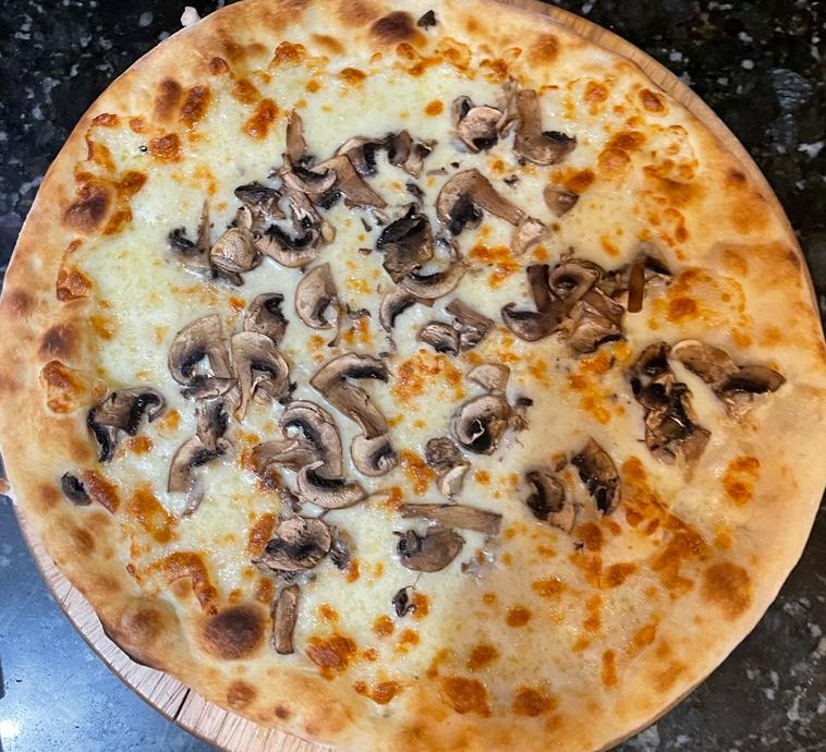 Order 36 Fungi Bianca Pizza food online from Andiamo Pizzaria store, Chicago on bringmethat.com