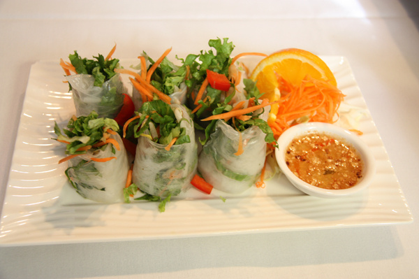 Order Fresh Spring Rolls food online from Ploy Ii-Thai Cuisine store, San Francisco on bringmethat.com