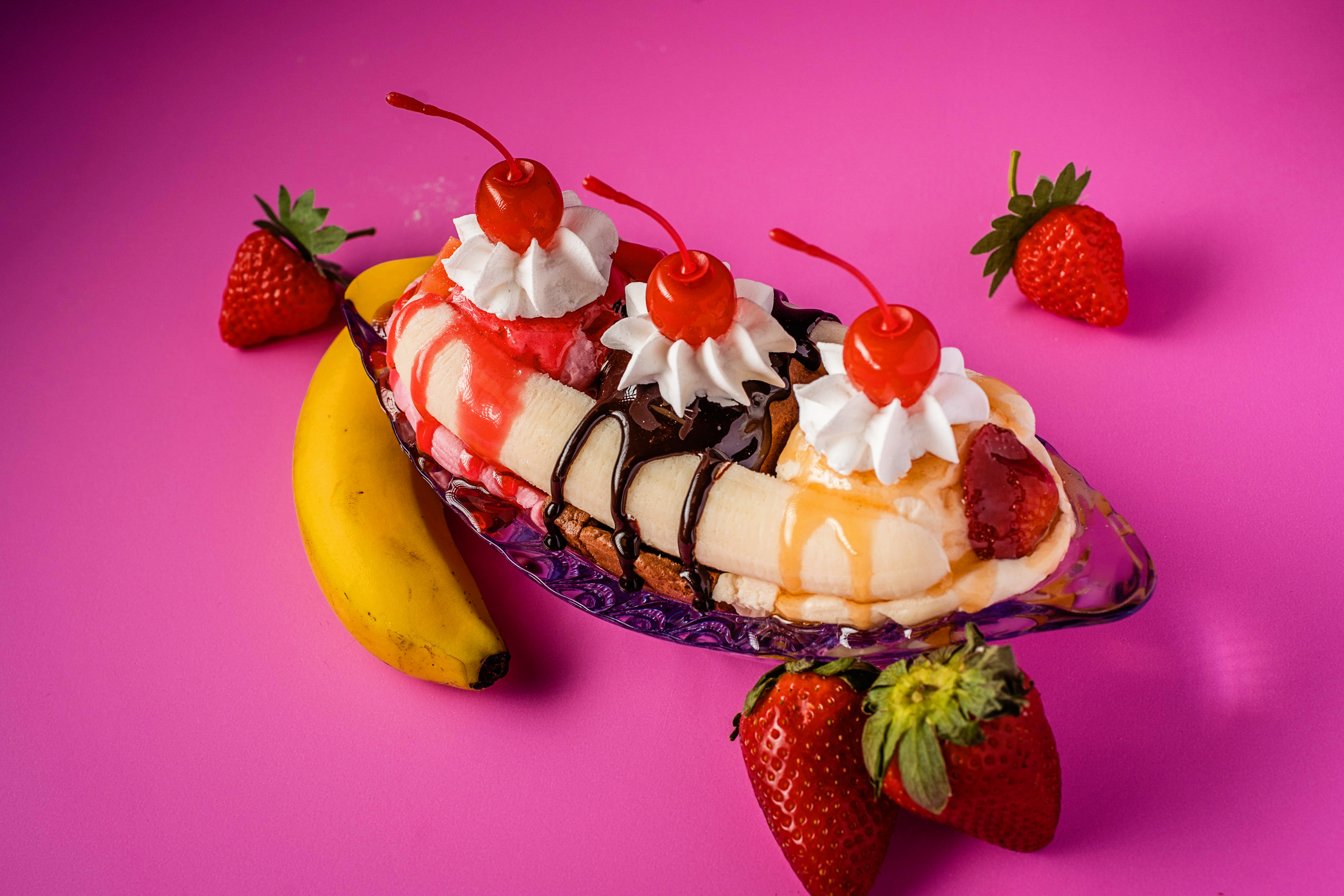 Order Banana Split food online from Crepes And Fresas store, Duluth on bringmethat.com