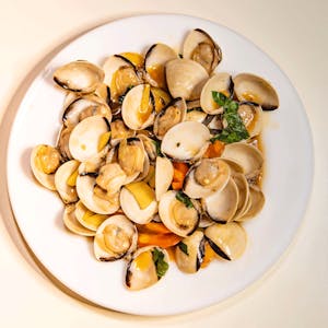 Order A9. Ginger Clams with Basil food online from Cyclo Vietnamese Cuisine store, Chandler on bringmethat.com