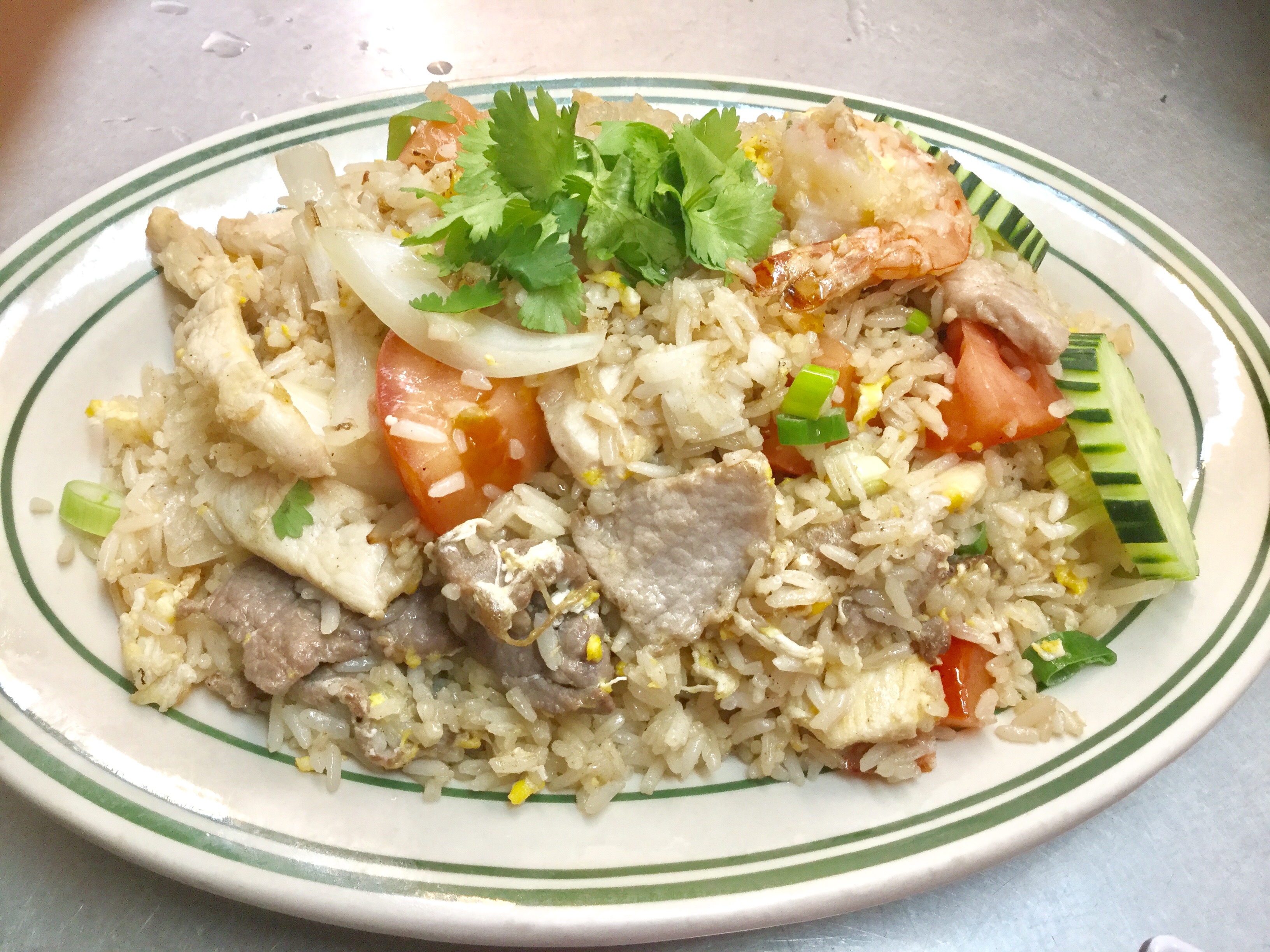 Order 79. Combination Fried Rice food online from Khun Dang Rest store, North Hollywood on bringmethat.com
