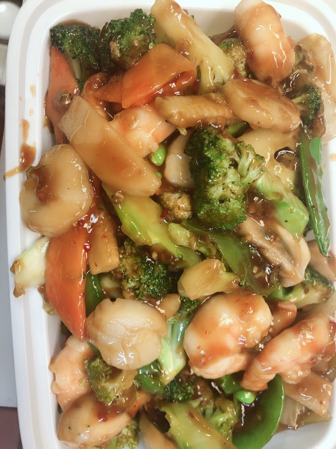 Order Jumbo shrimp and Scallops with Garlic Sauce  food online from Lucky Star store, Philadelphia on bringmethat.com