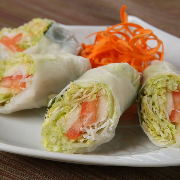 Order Fresh Spring Roll food online from Red Curry Thai Cuisine store, Dallas on bringmethat.com