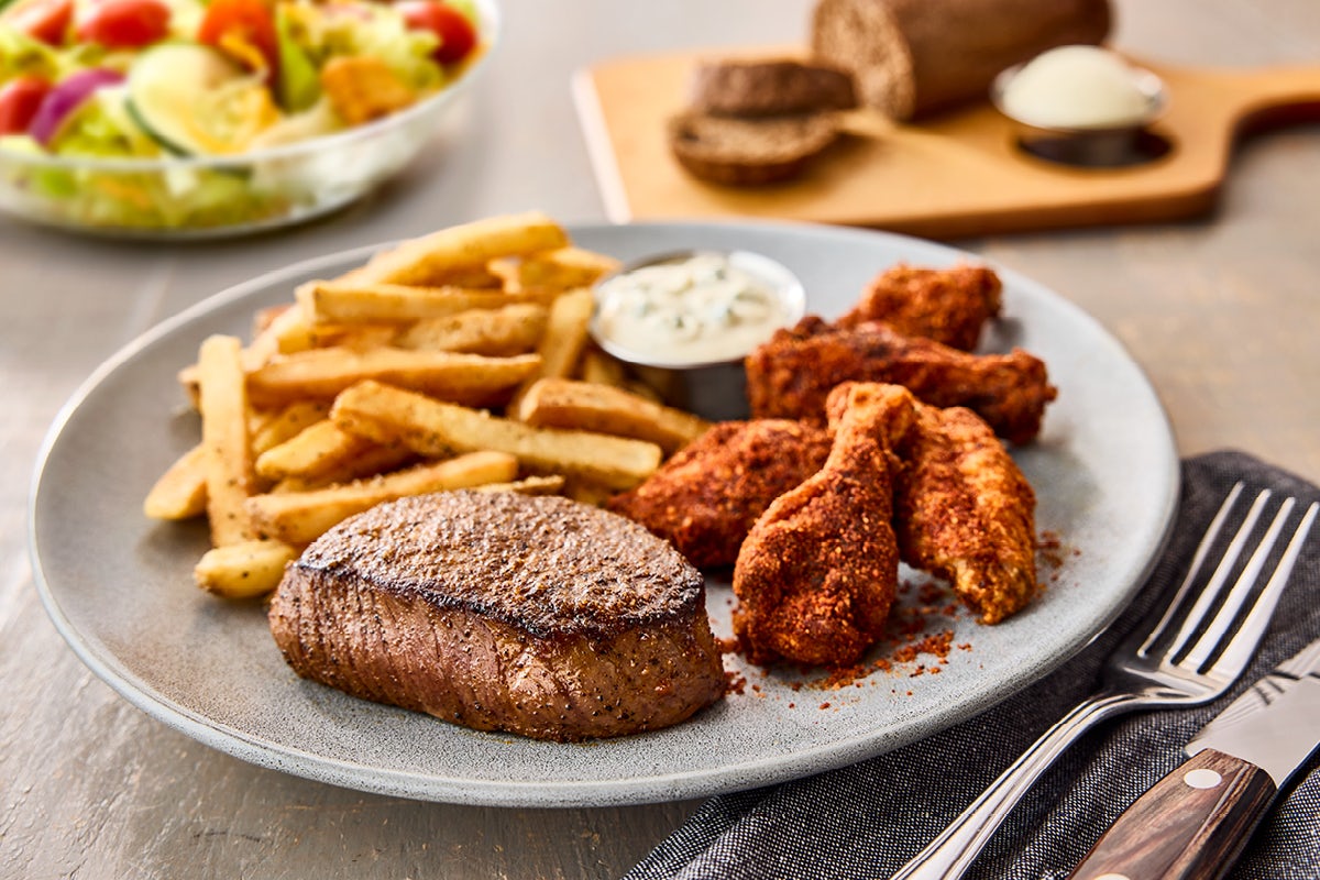 Order New! Nashville Hot Wings food online from Outback Steakhouse store, Dalton on bringmethat.com
