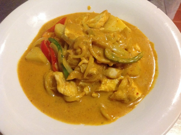 Order Yellow Curry food online from Clifton thai restaurant store, Clifton on bringmethat.com