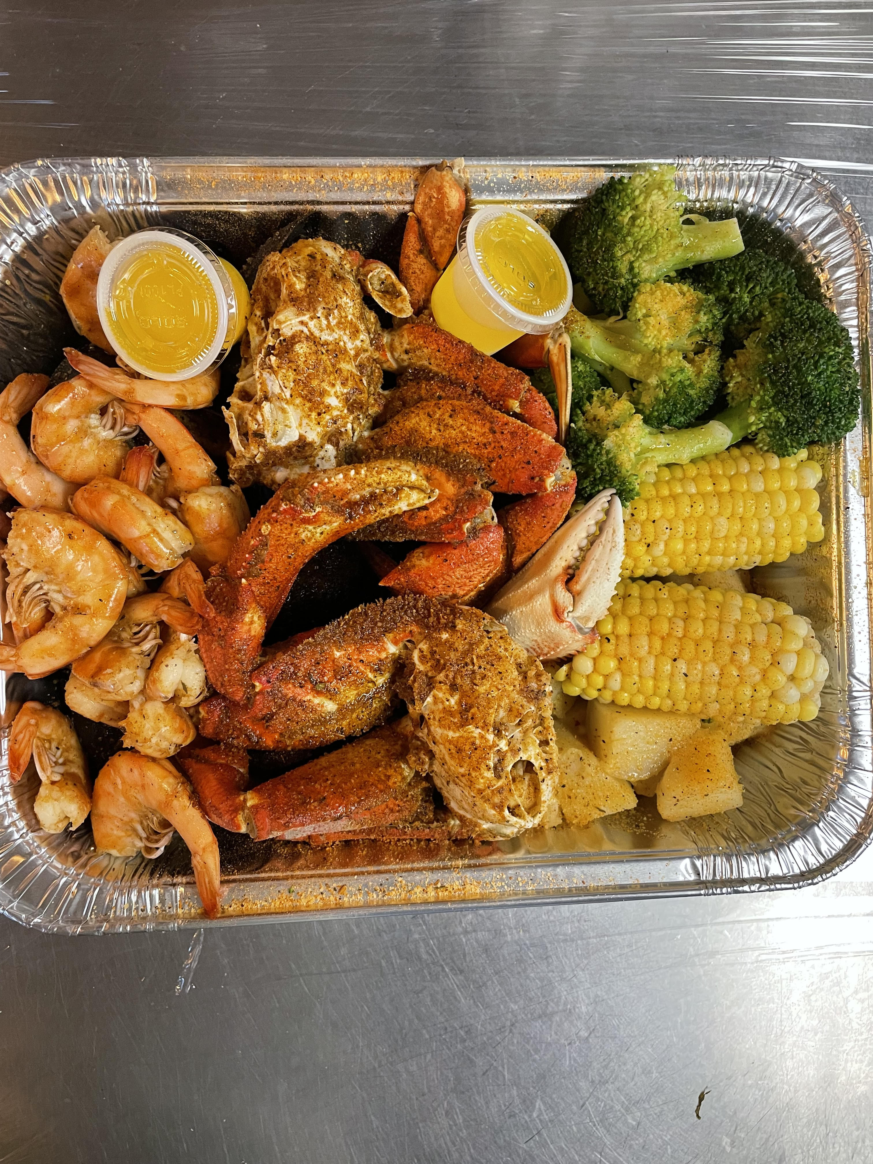 Order 420. Dungeness platter food online from Philly's Seafood store, Philadelphia on bringmethat.com