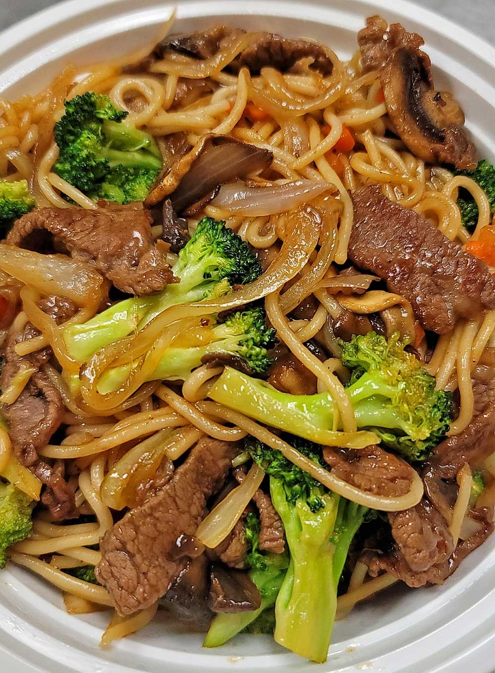 Order Fried Noodle (Beef) food online from California Roll Sushi store, Birmingham on bringmethat.com