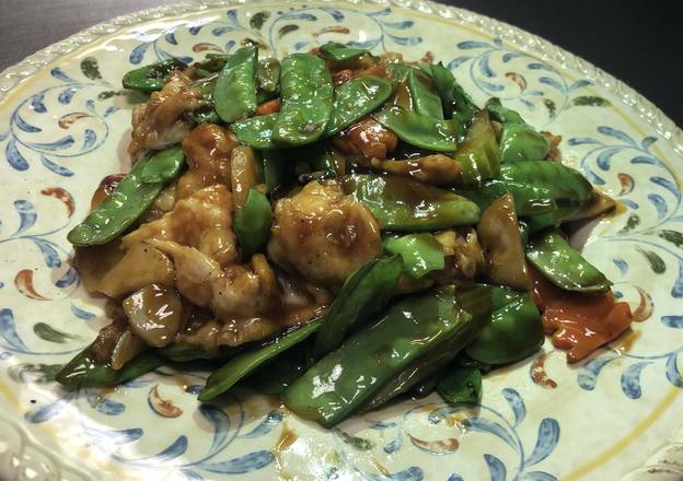 Order Chicken with Snowpeas 雪豆雞 food online from Uncle Chen's Chinese Restaurant store, State College on bringmethat.com