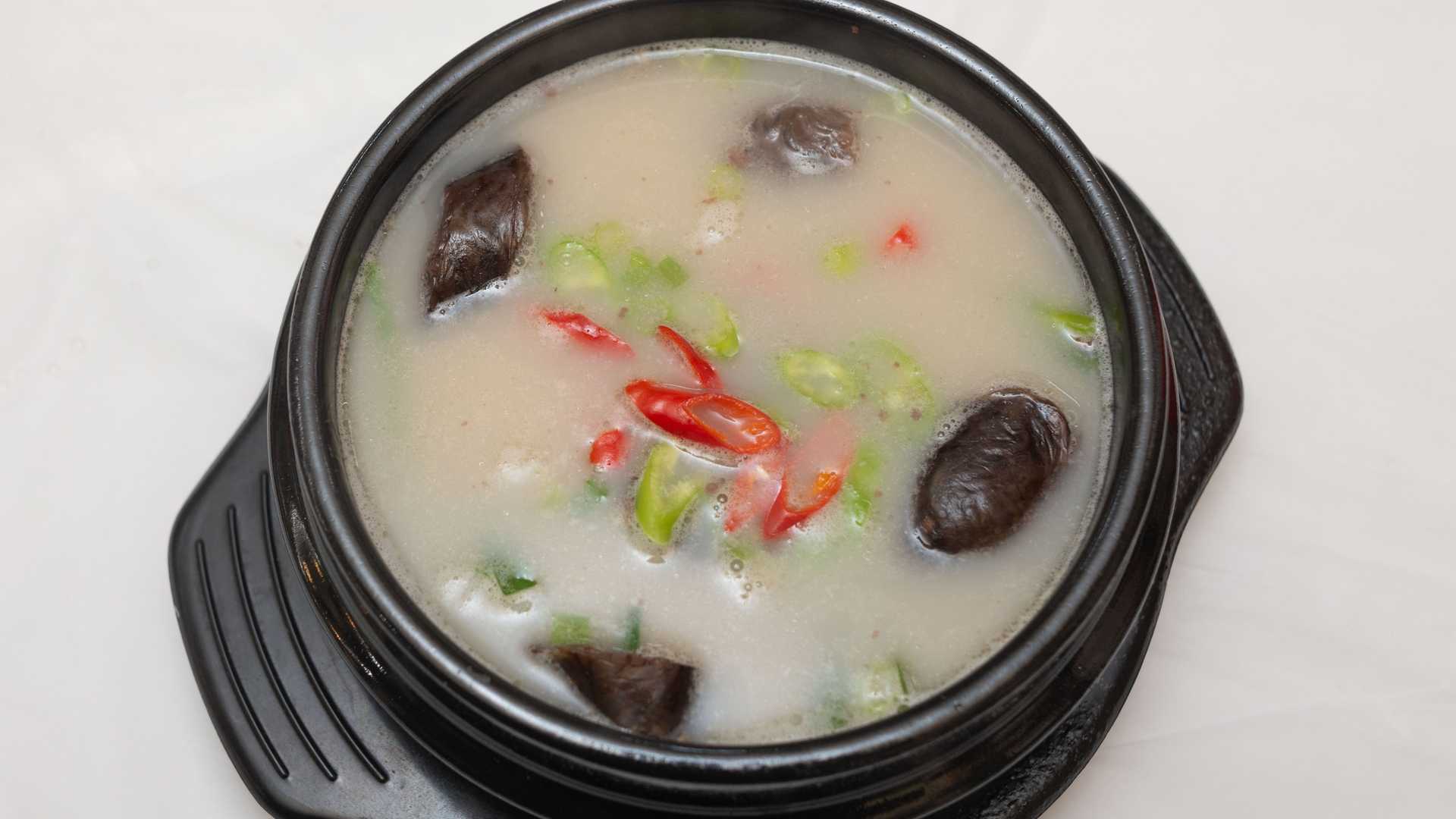 Order Soondae Soup 순대국 Cold food online from Mas Korean Sausage store, North Wales on bringmethat.com