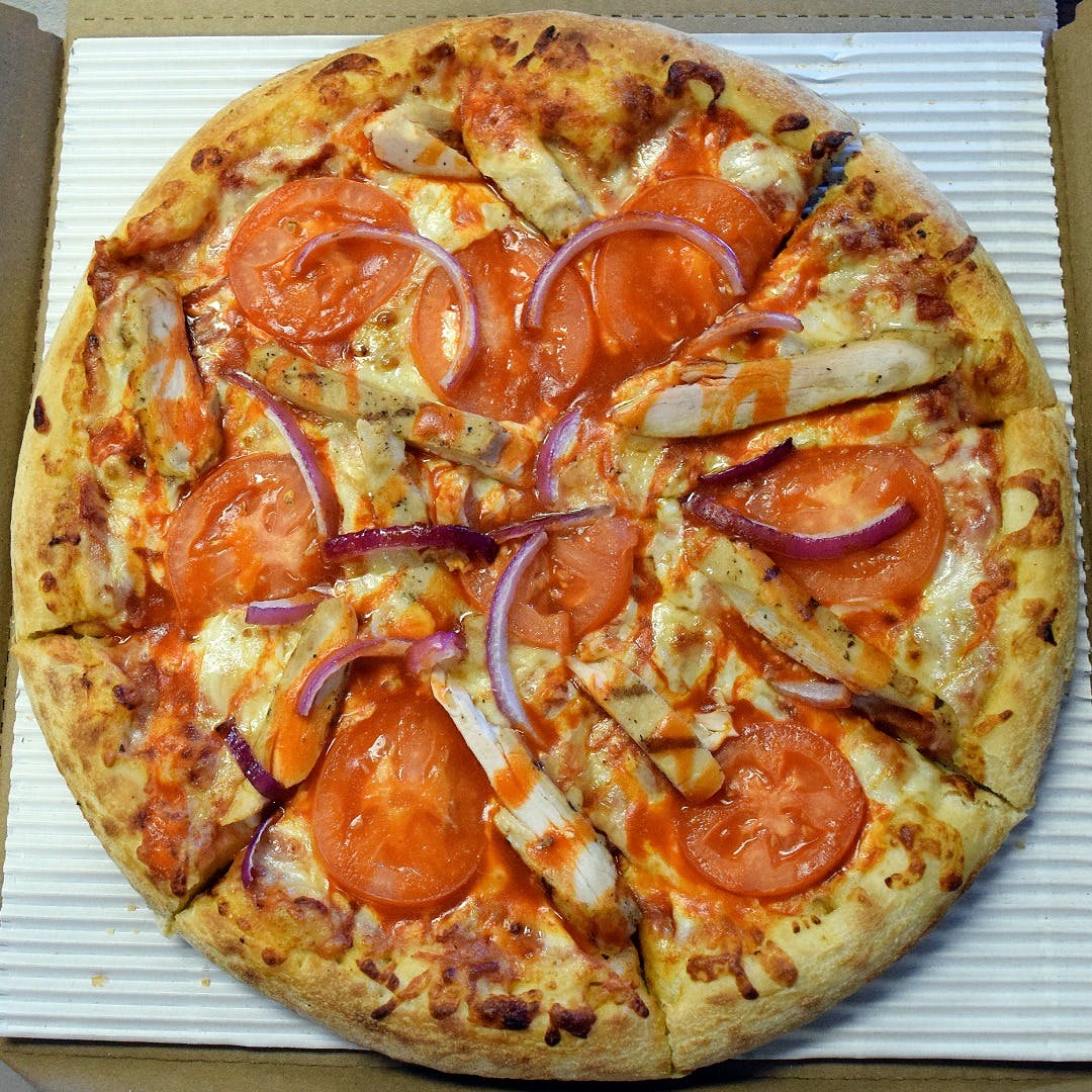 Order Kickin' Chicken Pizza - Small 10'' food online from Cottage Inn Pizza store, Dexter on bringmethat.com