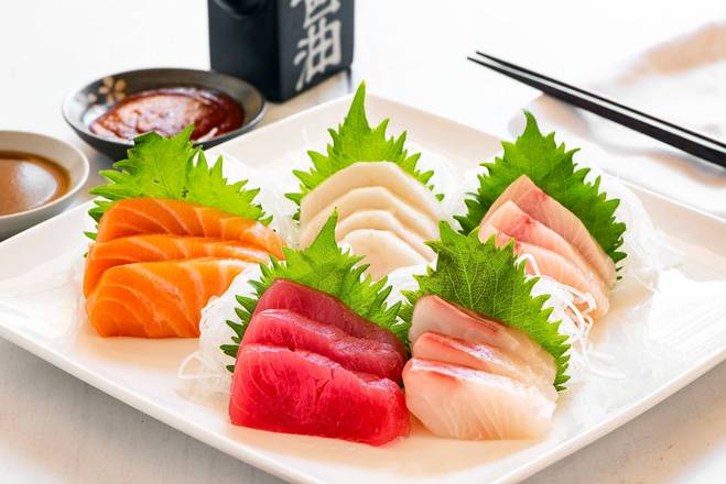 Order Sashimi Deluxe food online from Sumo Japanese Restaurant store, Wenatchee on bringmethat.com