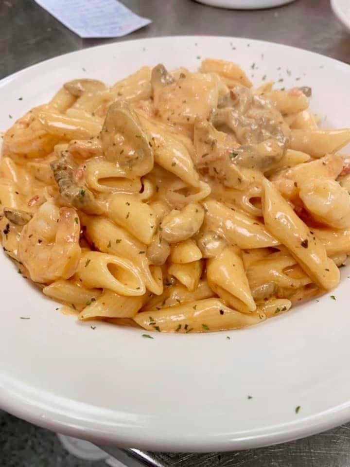 Order Spicy Chicken Penne - Pasta food online from Italiano Of Kingsport store, Kingsport on bringmethat.com