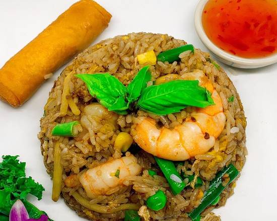 Order Spicy Basil Fried Rice food online from Aroma Royal Thai Cuisine store, Franklin Township on bringmethat.com