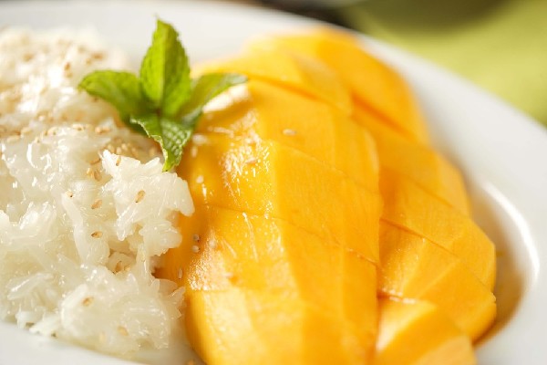 Order Mango with Sweet Sticky Rice food online from Ploy Ii-Thai Cuisine store, San Francisco on bringmethat.com