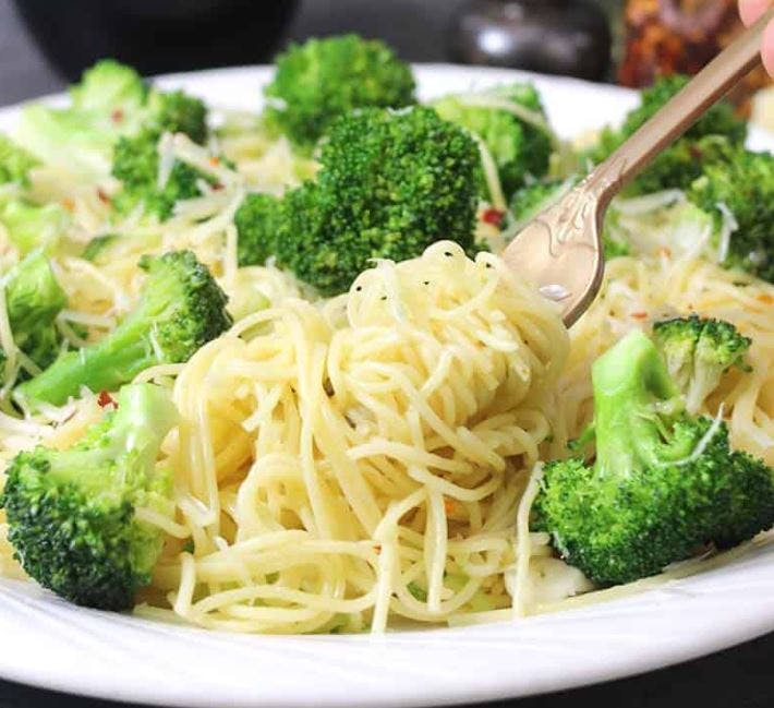Order Pasta with Sauteed Broccoli, Garlic & Olive Oil Catering - Half Tray (8-12 People) food online from Lunetta pizza store, New York on bringmethat.com