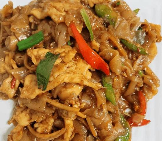 Order Drunken Stir-Fried Noodle (Pad Kee Mow) food online from Praya Thai Dining store, Las Vegas on bringmethat.com