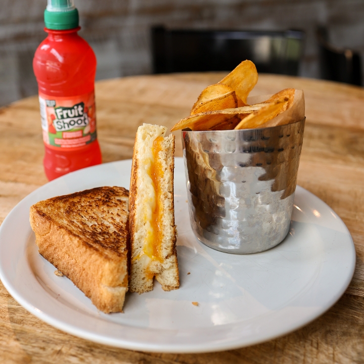 Order Kids Grilled Cheese Meal food online from Wingcraft Kitchen & Beer Bar store, Atlantic City on bringmethat.com