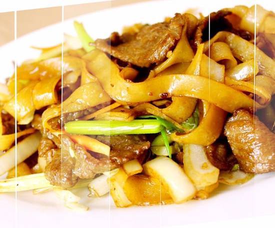 Order Beef Chow Fun food online from Chef J store, Scottsdale on bringmethat.com