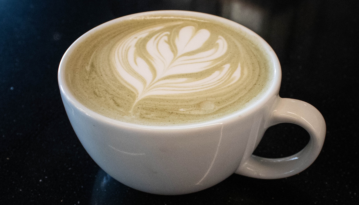 Order Matcha Latte (10oz) food online from Sparrow Coffee store, Naperville on bringmethat.com
