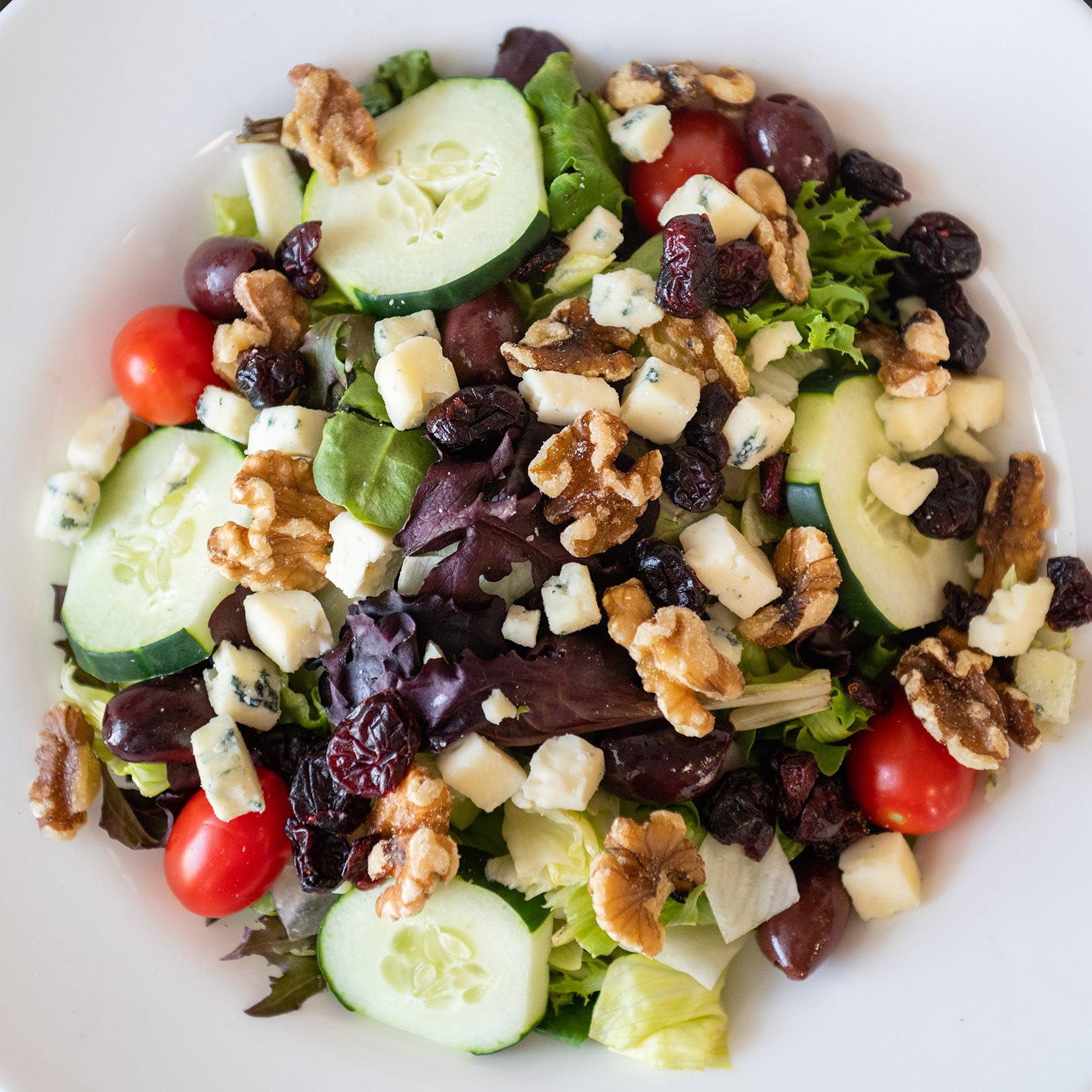 Order Walnut & Cranberry Gorgonzola Salad - Salad food online from Pizza Palace store, Middletown on bringmethat.com