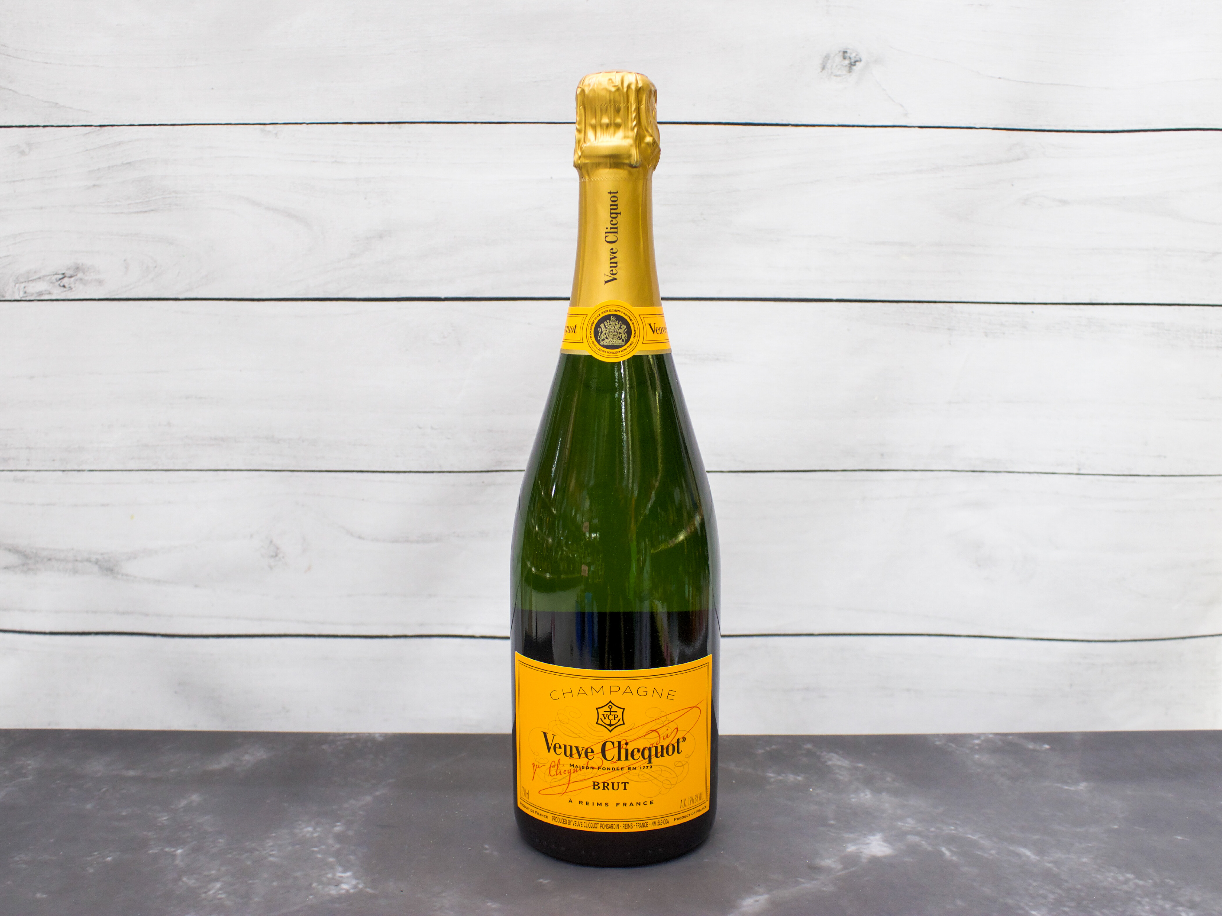 Order 750 ml. Veuve Clicquot Brut ABV 12.0% food online from Bailey Plaza Liquors store, Mountain View on bringmethat.com