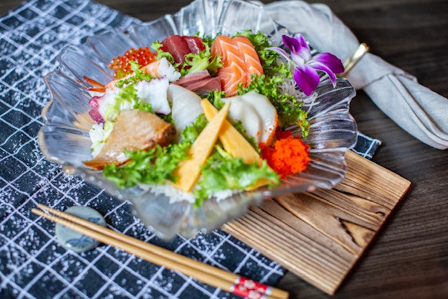 Order Chirashi food online from Niu Japanese Fusion Lounge store, Chicago on bringmethat.com