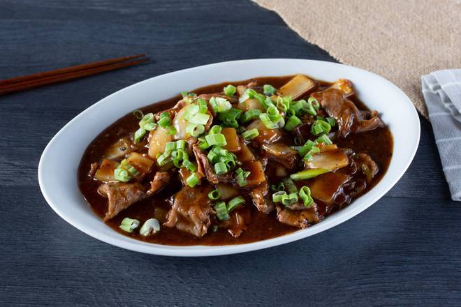 Order Mongolian Beef food online from Little Wonton store, Anaheim on bringmethat.com