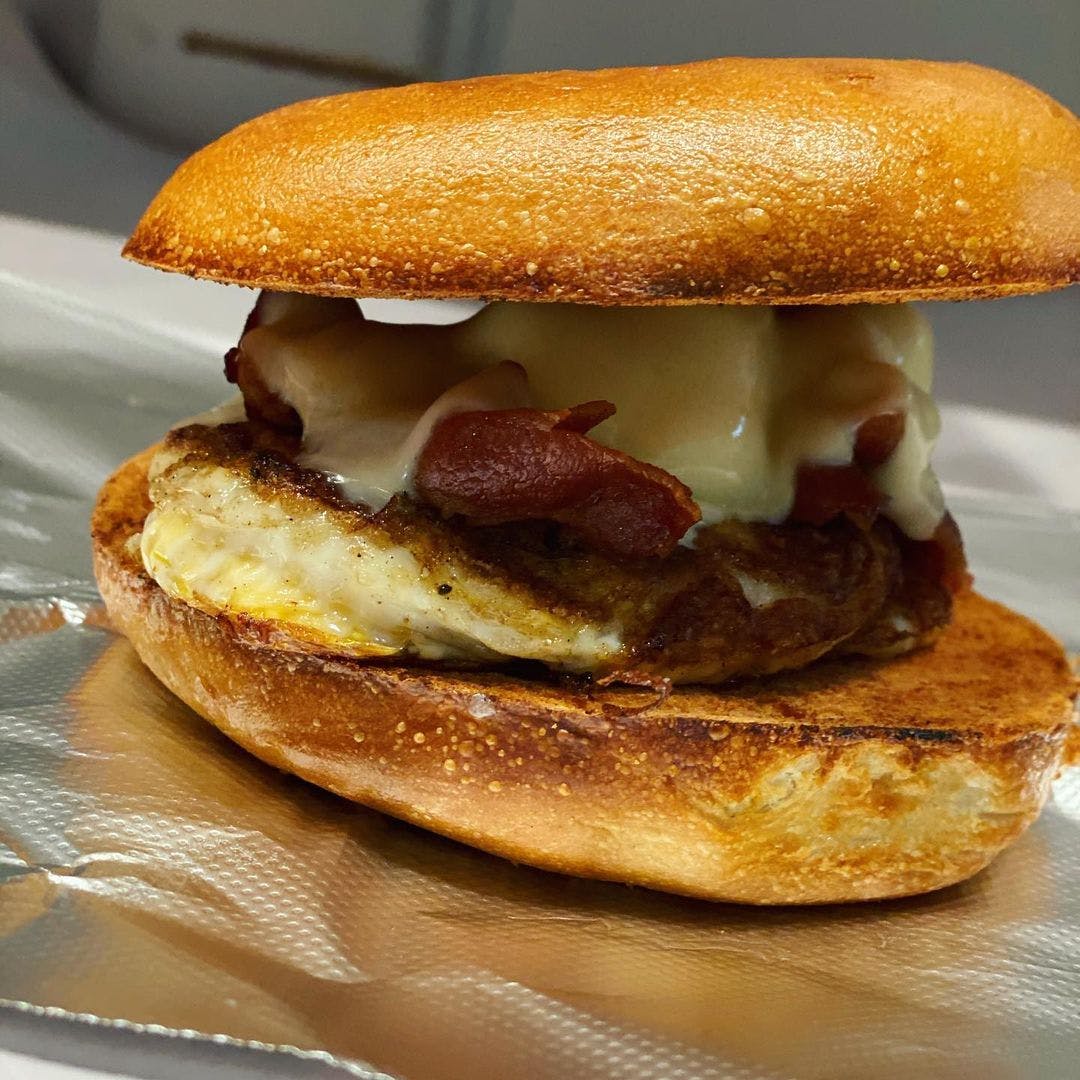 Order Egg, Cheese & Bacon Bagel Sandwich - Sandwich food online from Shef's Pizza & Deli store, Philadelphia on bringmethat.com