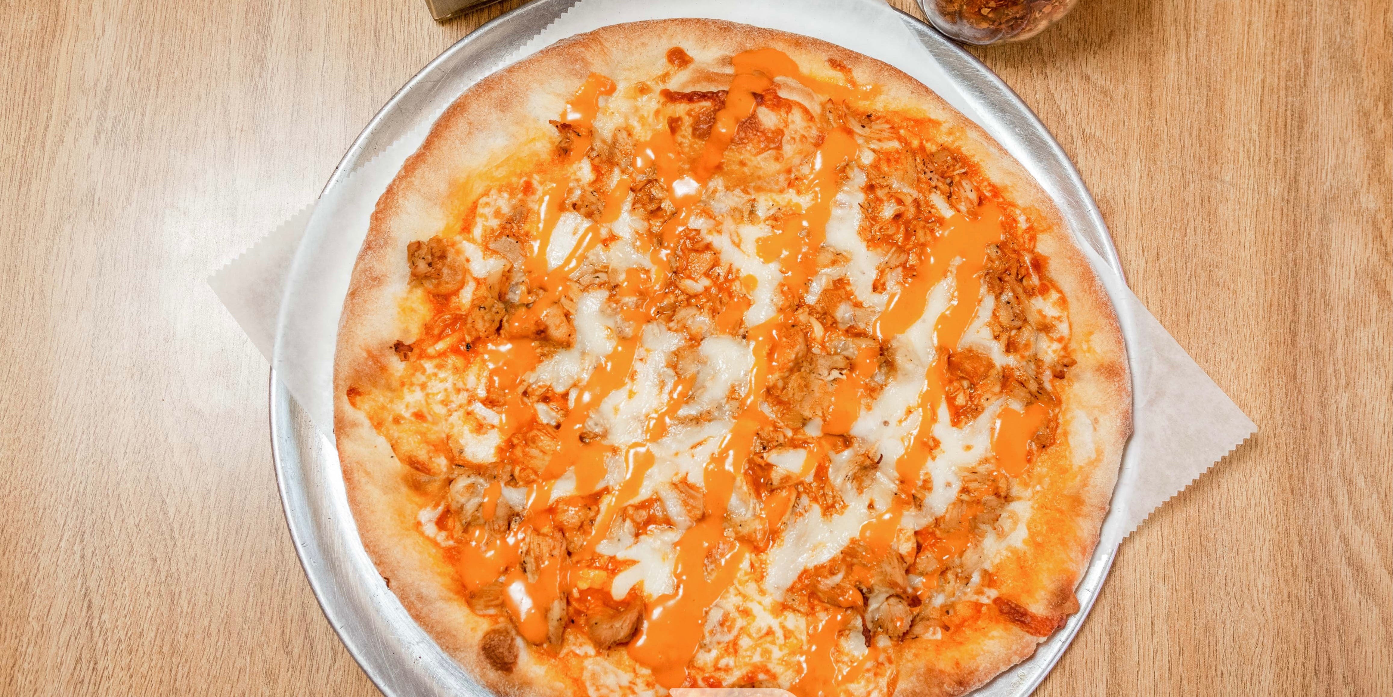 Order Buffalo Chicken Pizza - Personal 10'' food online from Nonna Rosa Pizzeria store, Bridgeport on bringmethat.com