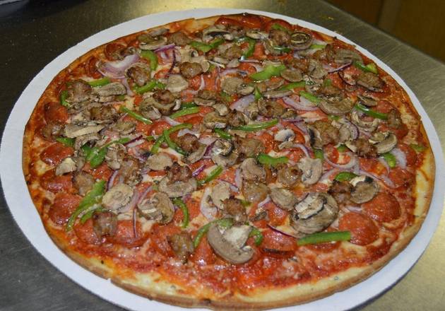 Order Deluxe Pizza food online from Casa Di Pizza store, Columbus on bringmethat.com